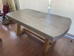 Τραπέζι οβάλ cement με ξύλινα πόδια 180X90